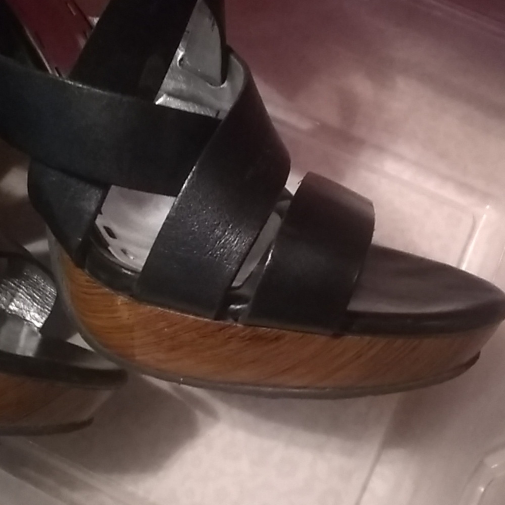 Shoes - Picture 8 of 8